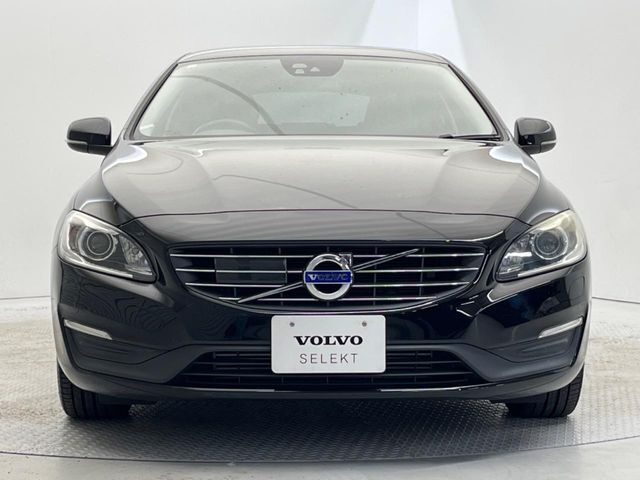 大好評のボディコーティング「弾スプラッシュコート」もご納車までに施工可能。通常のガラスコートと異なる耐久年数6年の無機質ガラスコーティングが、ボディをキレイな状態に保ってくれます。