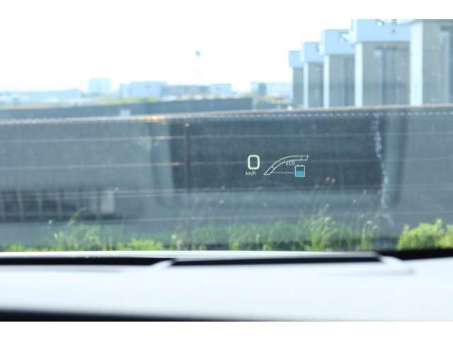 LEDフォグランプ☆LEDテールランプ☆LEDナンバー灯☆ウィンカーミラー☆電動格納ミラー☆オプション・ブラックセンターコンソールトレイ☆オプション・センターコンソール☆ブラック・シフトパネル☆☆☆☆