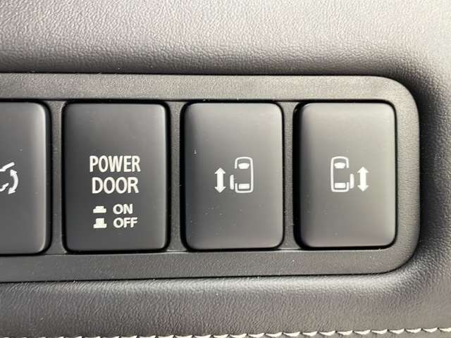 【運転席操作部】快適なドライブを楽しむための機能が装備されています！運転席から触れるので、使いやすいです！除菌プランいれていただくと、さらに清潔で安心していただけます！