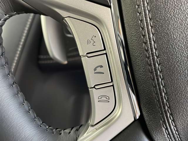 【運転席操作部】快適なドライブを楽しむための機能が装備されています！運転席から触れるので、使いやすいです！除菌プランいれていただくと、さらに清潔で安心していただけます！