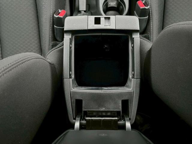 下段は深さがあるので、いろいろな小物をまとめておくことができますね。