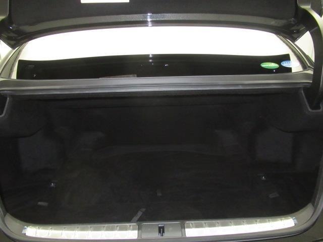 トランクルームも広々！多くの荷物を載せていただけます