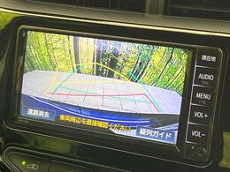 【バックカメラ】駐車時に後方がリアルタイム映像で確認できます。大型商業施設や立体駐車場での駐車時や、夜間のバック時に大活躍！運転スキルに関わらず、今や必須となった装備のひとつです！