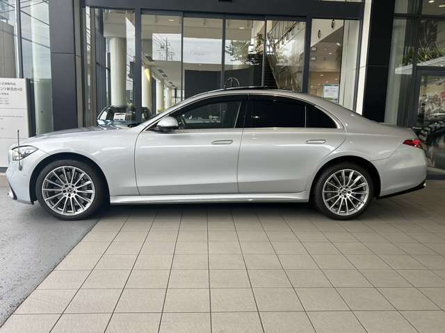 認定中古車販売台数6年連続第1位！シュテルン世田谷グループのメルセデス・ベンツ新百合ヶ丘へ是非お越し下さいませ。2016年2期連続優秀顧客満足度販売店受賞のスタッフが丁寧にご対応いたします。