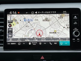 フルセグチューナー内蔵のメーカー純正メモリーナビゲーション搭載です。Bluetooth接続、USBポート付きです。