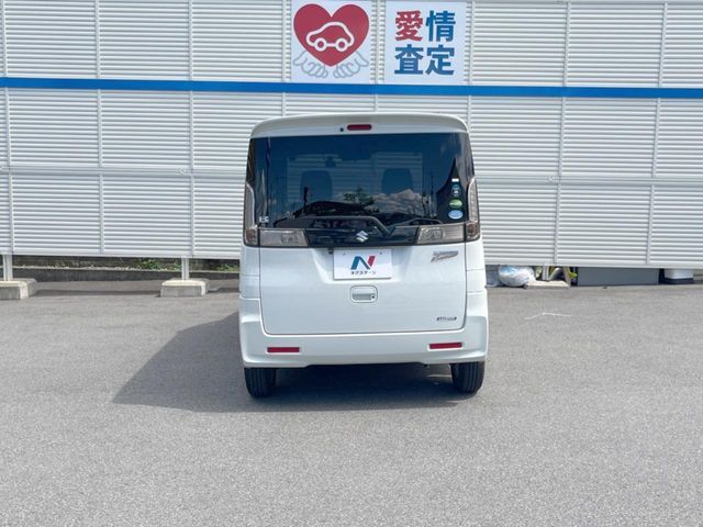 安心の最長10年・走行無制限保証（有償）をご用意。保証内容も充実はもちろん、無料点検＆オイル交換や、年中無休の全国・24時間ロードサービスも付帯されておりますのでご安心下さい。