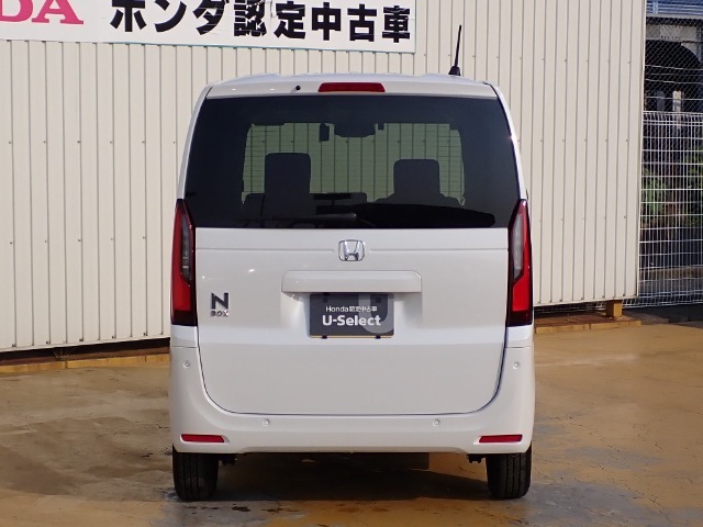◆2列目シートも足元ゆったりで快適に座って頂けます。チャイルドシートの取り付けにも対応しております。後部座席にお乗りの方も快適にお出掛け出来ます。