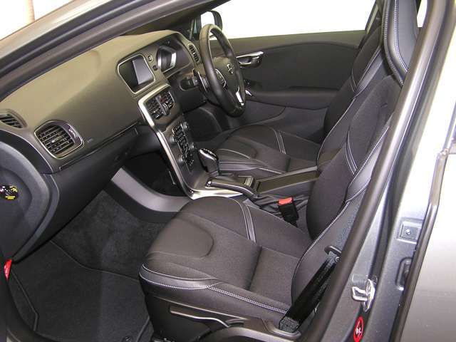 自社工場もございます！輸入車専用コンピュターも完備しております！アフターメンテナンスもお任せ下さい！
