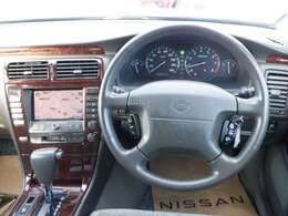 清潔で広々した座席です！是非、現車を見て体感してみてください。