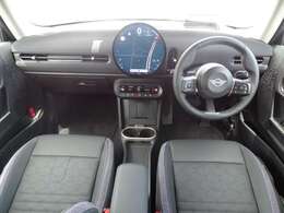 他社では車両価格が安くても膨大な諸経費で総支払額が高いケースが多く見受けられます…当社では整備費＆保証料込価格になりますのでご安心です♪