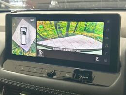 【アラウンドビューモニター】専用のカメラにより、上から見下ろしたような視点で360度クルマの周囲を確認することができます☆死角部分も確認しやすく、狭い場所での切り返しや駐車もスムーズに行えます。