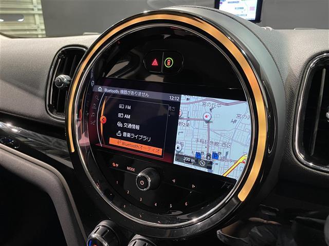 LIBERALAの名前の由来はラテン語で「libera：自由」と「ala：翼」を意味し、それらを組合せた造語です。自由な翼を得て思う存分人生を謳歌して欲しいという願いが込められています。