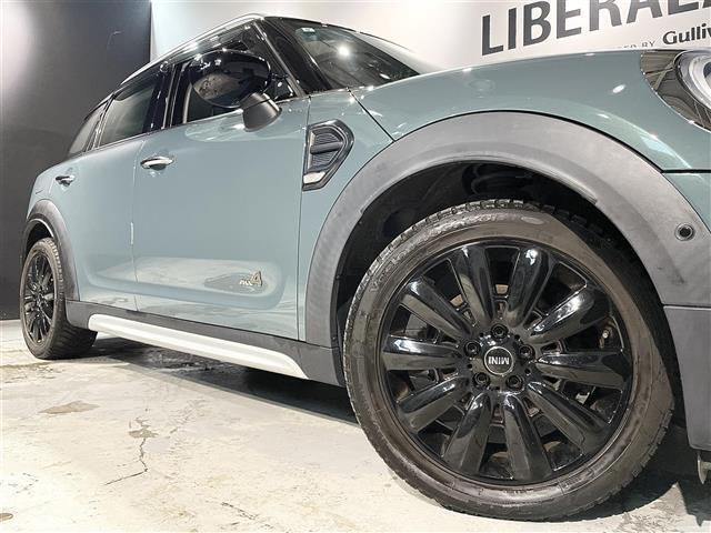 全車、納車日からのあんしん保証付き。記録簿等で整備履歴の確認も可能です。LIBERALAでは輸入車でも最長5年間の保証がご選択頂けます。中古車は不安というお客様の声にお応えし、業界最長の保証を実現致しました。