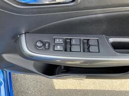 パワーウインドウスイッチです。