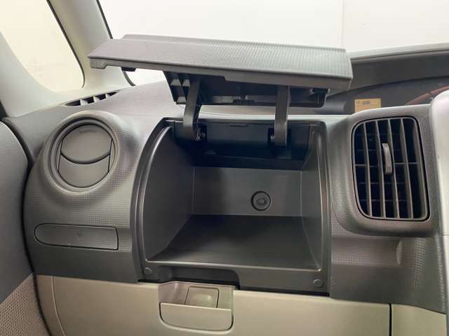 豊富な知識量を備えた自動車販売歴20年のスタッフが在籍している親切丁寧でアットホームなお店です！女性のお客様もお気軽にご来店ください！　【カーセンサーお問合せ用無料TEL：0078-6002-280014】