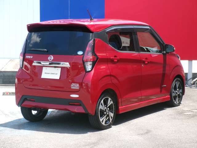 車検整備をさせていただきます。ディーラー工場でしっかり点検をさせていただきますので、ご安心下さい。新車保証が残っておりましたら保証継承もさせていただき、ご納車させていただきます！