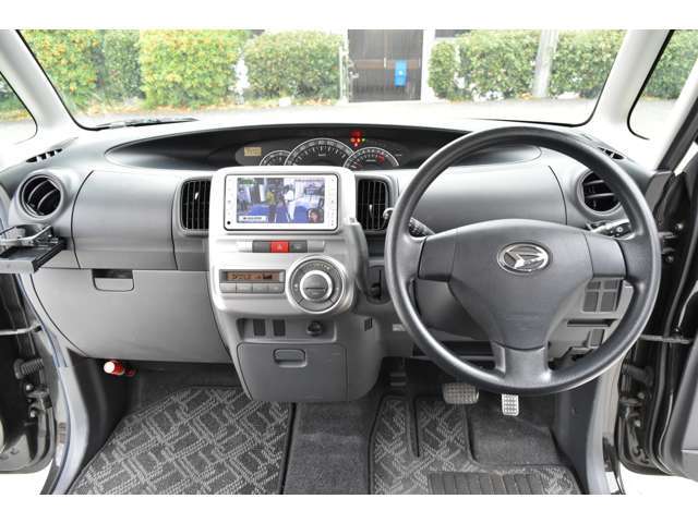 ■ダニ・ノミ・ウイルス・アレルゲンの大変好む空間です■お車は高温・多湿の中密閉された空間です！ご自宅のソファ、ベッド、布団などの約2倍以上繁殖していると言われています。当店は徹底除去・殺菌いたします♪