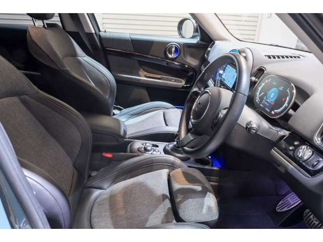 全国どこでも納車可能です！北は北海道、南は沖縄まで、ご指定の場所で納車致します♪もちろん、店舗での納車も可能です♪TEL：072-657-8770