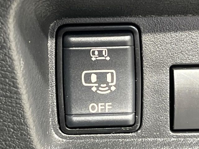 【パワースライドドア】スマートキーや運転席のスイッチでスライドドアの開閉が可能♪電動だから力を入れてドアを開ける必要が無く、小さいお子様でも、重い荷物を持っている時もラクに開け閉めできます♪