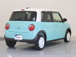 大きく開くバックドアは荷物の積み下ろしが楽です。