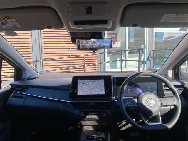 運転席周りの視界もよくハンドルも軽い取り回しなのですごく運転がしやすい車です。