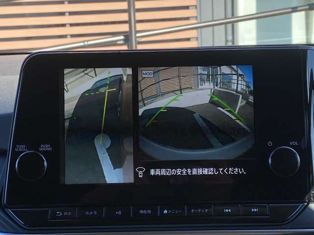 左前タイヤ付近の映像でドライバーの死角を補助。発進低速時の障害物、溝等の確認が出来ます。