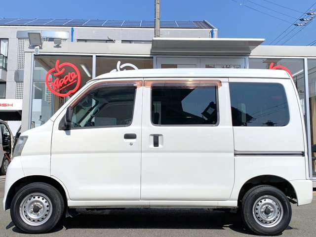 商用車を格安にて展示しております♪軽バン、軽トラ、ハイエース、キャラバン、ボンゴ、トラック、特殊トラックなど、お探しの方、アップル京都店でおまちしております♪/