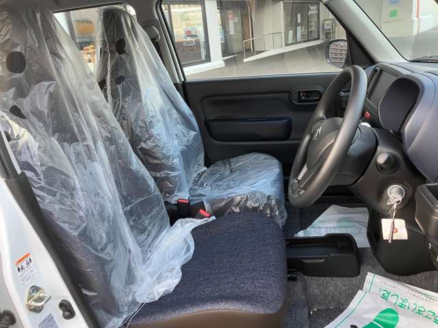 大切な愛車を見つけるお手伝いから始まり、ご購入後もできるだけ長く、安全にお乗りいただけるようにアフターサポートにも全力で取り組んでいます。