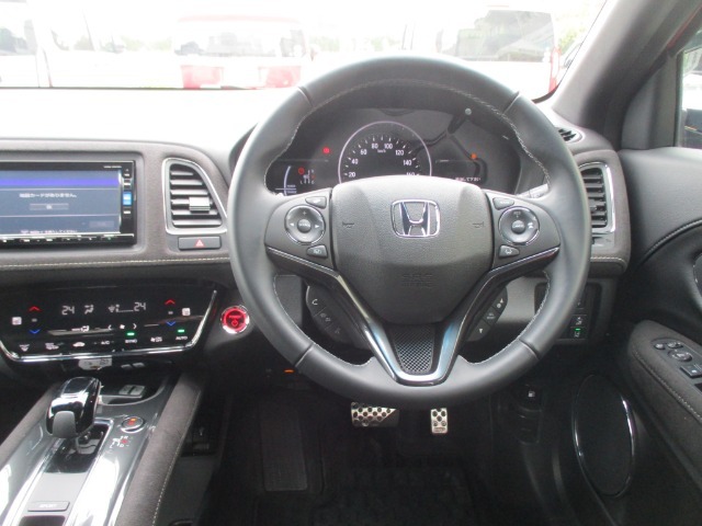 見やすいメーター周りで快適な運転できます。