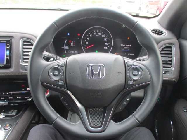 握りやすいハンドルで快適に運転が可能です！