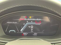 ●バーチャルコックピット：全体が液晶パネルとなっている先進的なメーターパネル。通常のスピードメーターとしての機能はもちろん、ナビ・オーディオ機能の確認・操作もでき、運転に集中しやすくなっております。