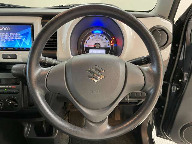 運転席周りに大きな傷、汚れ、へたりなどなく良質な状態です！