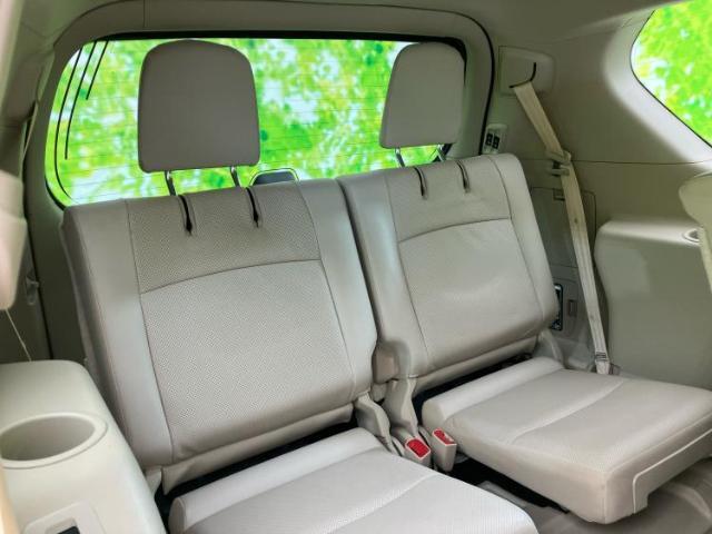 WECARSでは各商談席に大型モニターをご用意しております！見やすい大画面でゆったりと全国の在庫をご覧いただけます！是非ご来店お待ちしております！