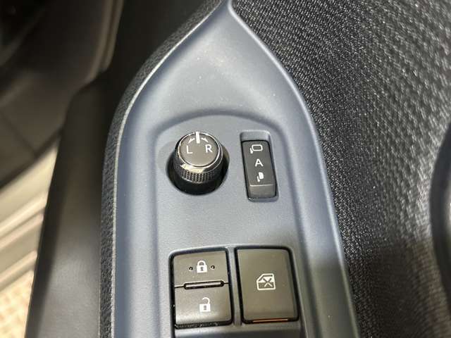 納車前にはスタッフによってピカピカに仕上げてご納車致します。オプションでガラスコーティングなどオススメ品も格安で承ります！