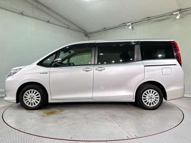 全く同じお車に再び出会うことはできません。少しでも気になるお車がございましたら、すぐにお電話かメールにてお問合せ下さい。