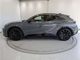 1年間の走行距離無制限のロングラン保証付きです。また、さらに安心をお求めの方には1年～2年の保証延長ができる（有償）もお選びいただけます。