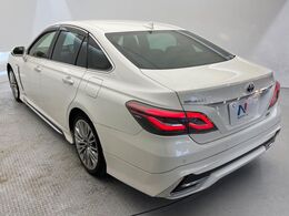 【モデリスタエアロ】人気のモデリスタエアロを装着！クルマの外観がよりスタイリッシュになり、街中で存在感あふれる1台に♪将来買い替える時にもリセールに影響しやすく、価値ある人気の装備です！