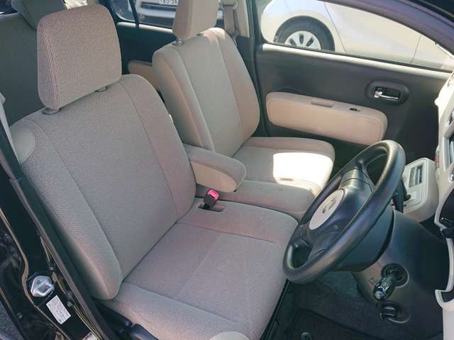 お車だけでなく整備も格安ですので、アフターフォローもお任せください！車検、修理、鈑金、保険など何でもご相談ください。