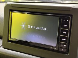 【ナビゲーション】目的地までしっかり案内してくれる使いやすいナビ。Bluetooth接続すればお持ちのスマホやMP3プレイヤーの音楽を再生可能！毎日の運転がさらに楽しくなります！！