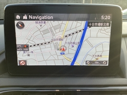 7インチセンターディスプレイ。純正ナビ画面。モニターはタッチパネルにもなっていますので、スマホ感覚で操作も可能、いろいろな車両情報表示、Bluetooth機能を備える“マツダコネクト”