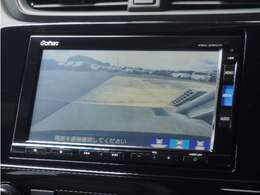 ◆バックカメラ◆リバースにするだけで映ります、後方の安全確認や、狭い駐車場での車庫入れ、雨の日や夜間など視界の悪い時に便利です！安全にバックする為には欠かせない装備です。