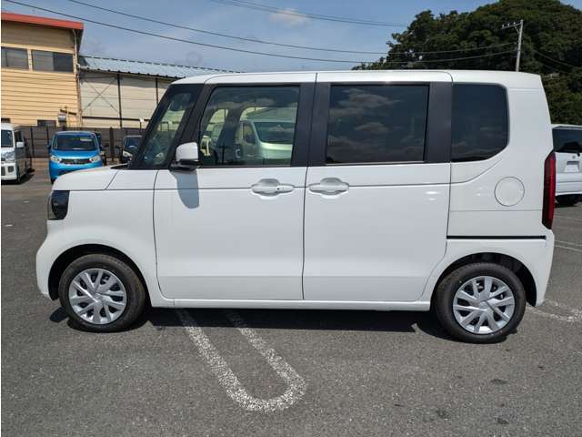 軽自動車のなかで中型のワゴンタイプなので「走り良し」、「人が乗っても良し」、「荷物を積んでも良しのバランスのとれたお車です！