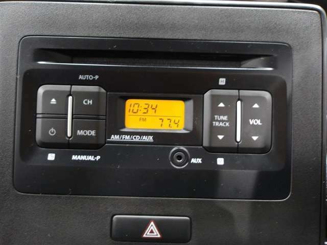 CD・FM/AMチューナー装備です♪お好きな音楽と供にドライブはいかがでしょうか♪