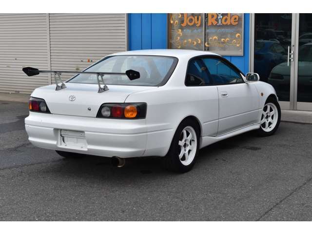お車はすべて契約優先となっており、お取り置きはおこなっておりません。ご検討の際は予めご了承ください。