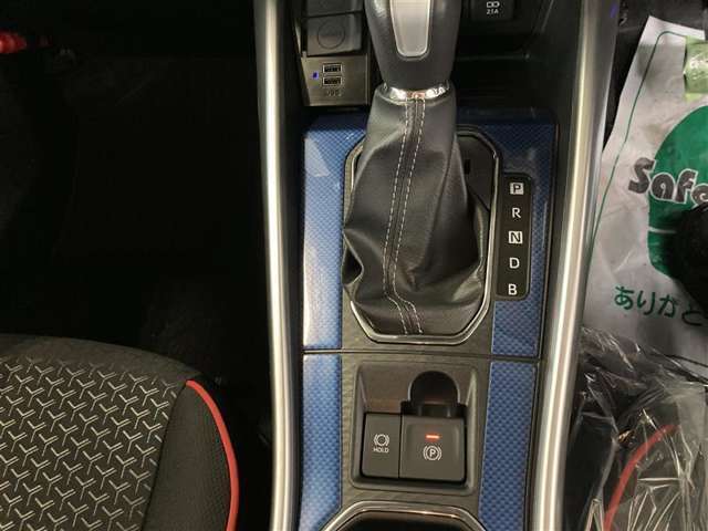 電動パーキングブレーキブレーキホールド機能搭載(＃^^＃)