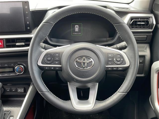 ハンドルの画像です。店舗にて現車の確認もいただけますので、お電話で在庫のご確認の上是非ご来店くださいませ！！！