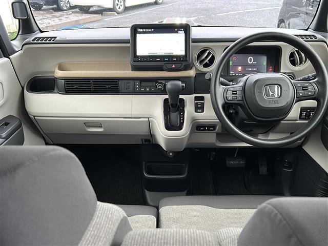 【インパネ全体】全方位で視界が広く、高い目線で運転もしやすいです！
