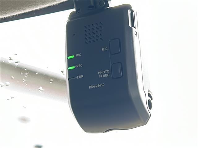 【　ETC車載機　】高速道路の料金所で停車することなくスムーズに通過することが可能です！