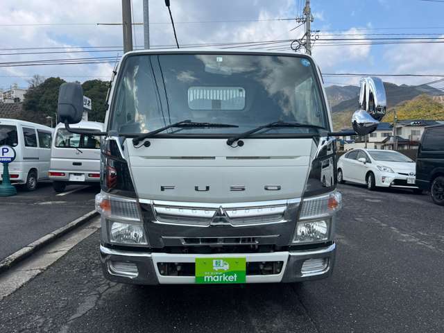 当社のアフターサービスですが、鈑金・塗装の自社工場をはじめ、自社の車検整備工場がございます。
