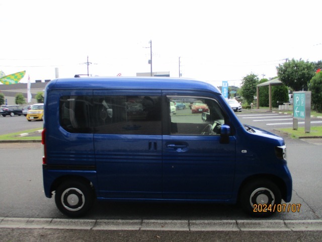 ドア幅も広く、乗り降りしやすいです！！